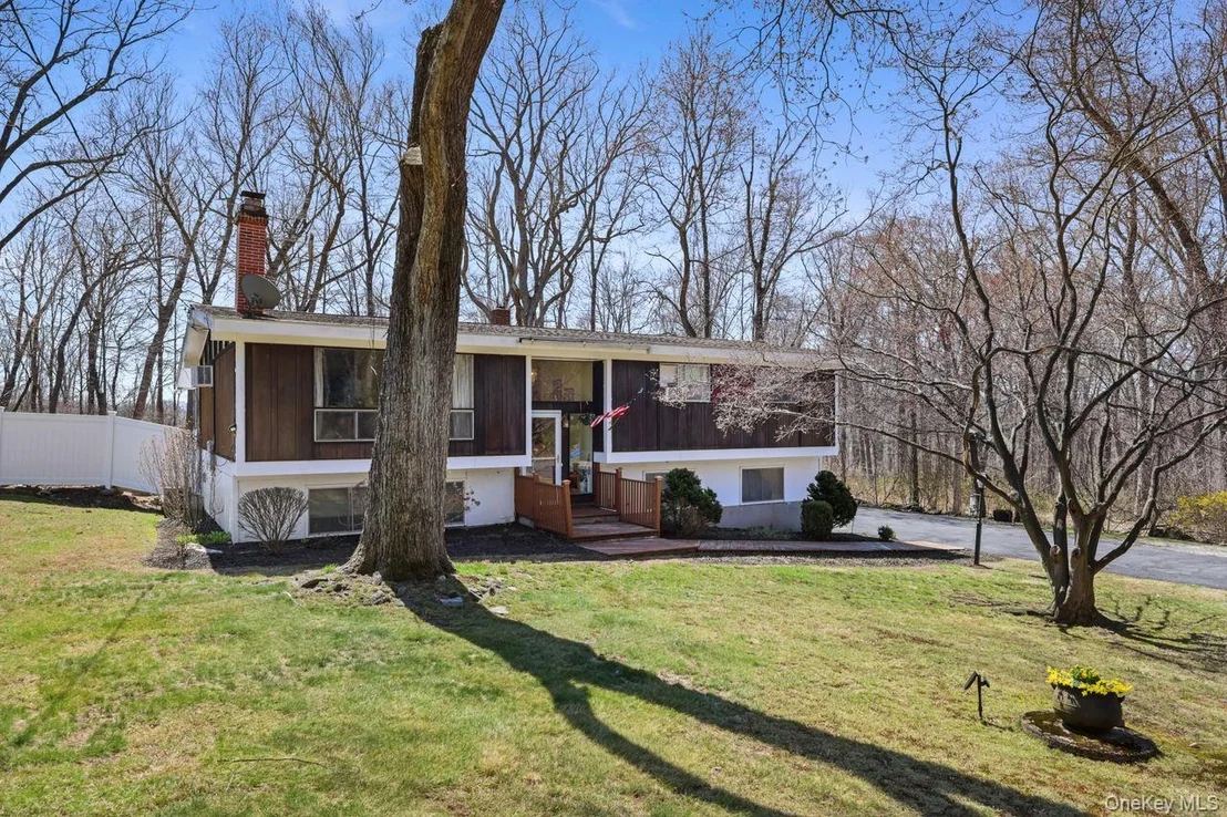 Photo of 320 Allview Avenue