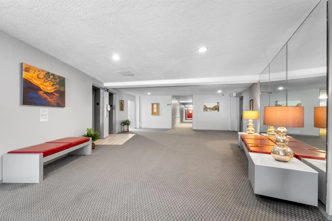 Photo of Unit 3C at 1 Lakeview Drive