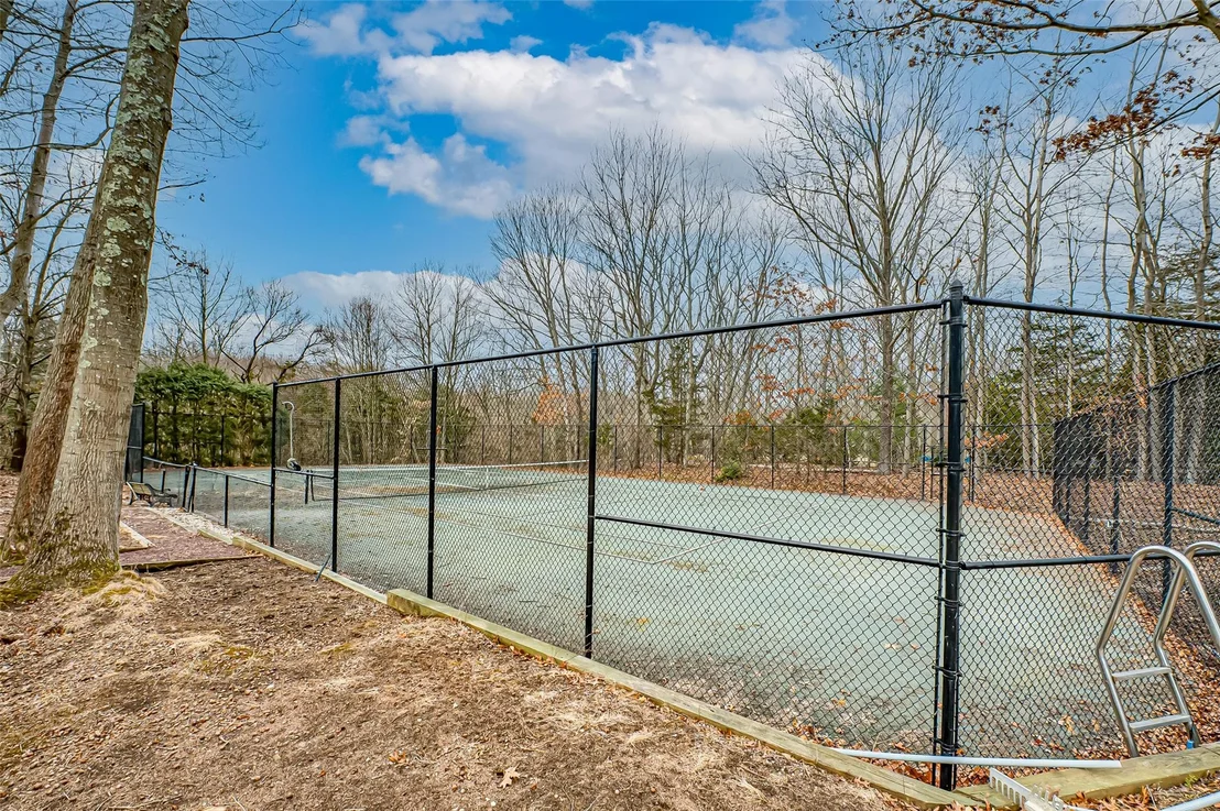 Photo of 210 Laurel Lane