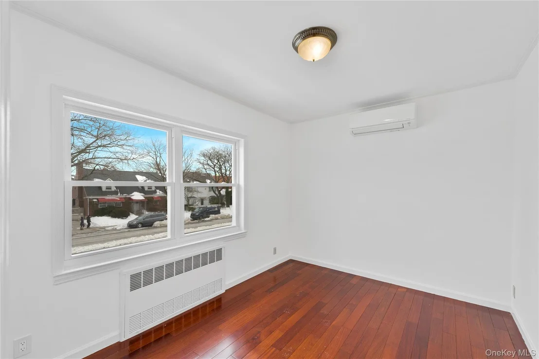 Photo of 64-04 Utopia Parkway