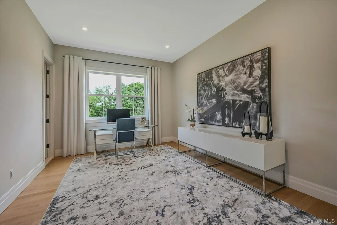 Photo of 107 Cedar Swamp Road