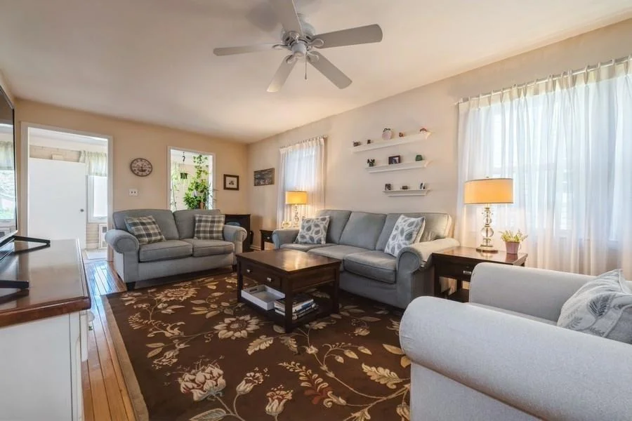 Photo of 1050 Lakeside Place