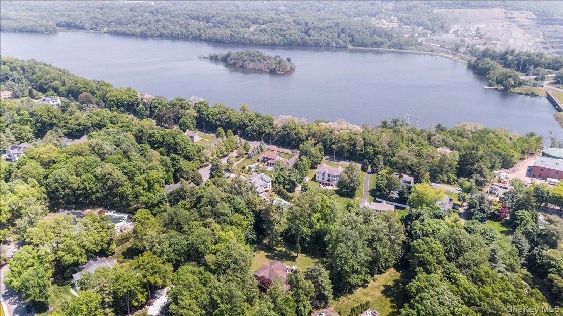 Photo of 20 Aberdeen Drive