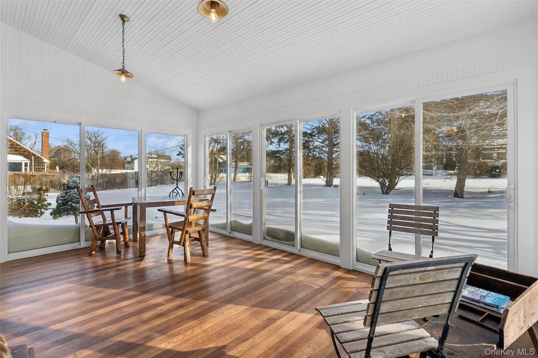 Photo of 350 Soundview Road