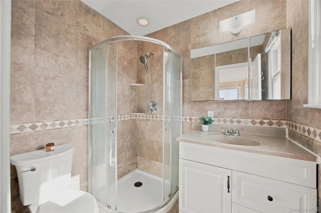 Photo of 33 3rd Avenue