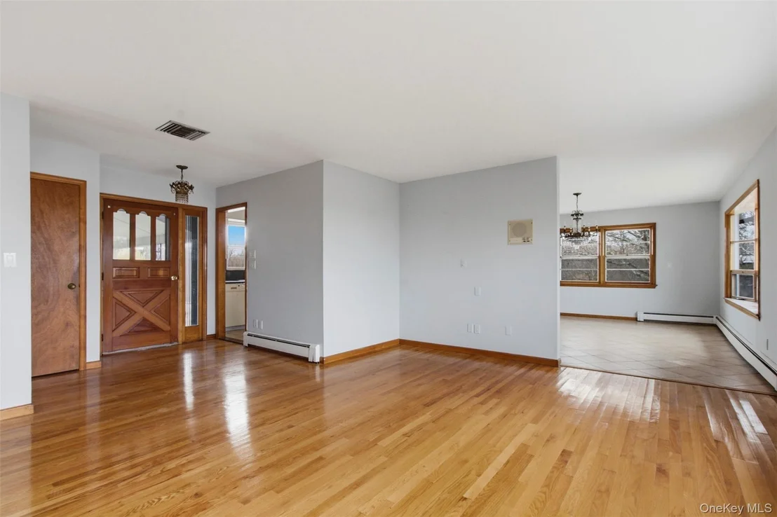 Photo of 27 Allapartus Circle