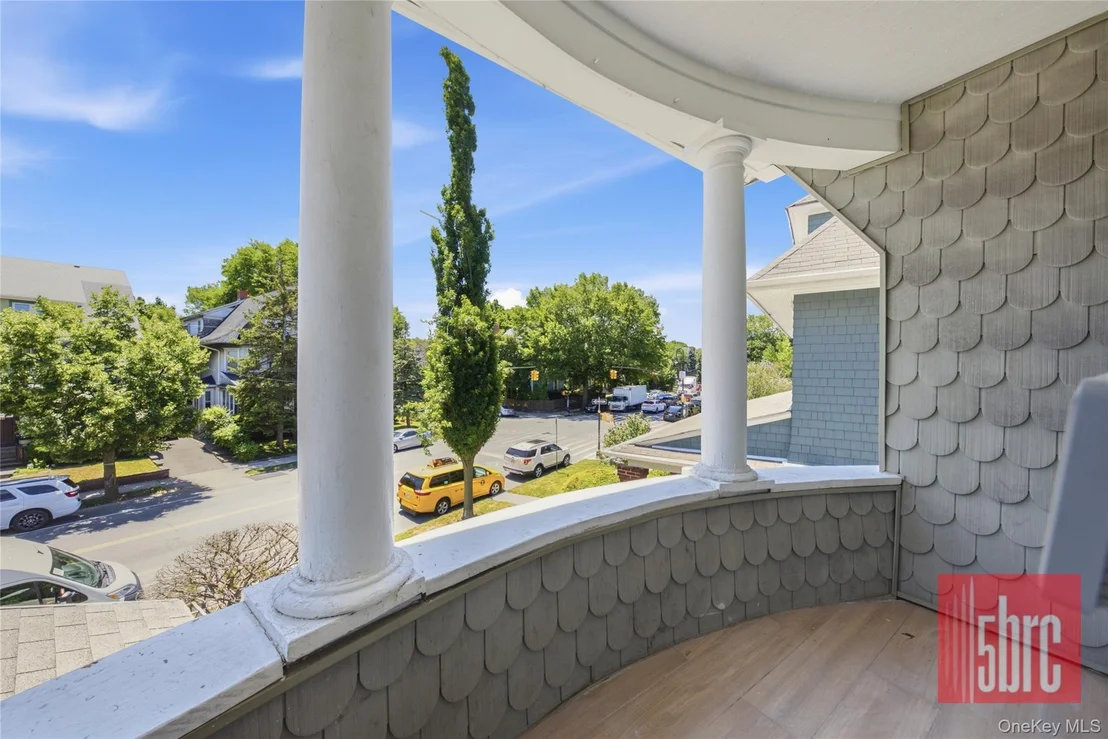 Photo of 1205 Beverley Road