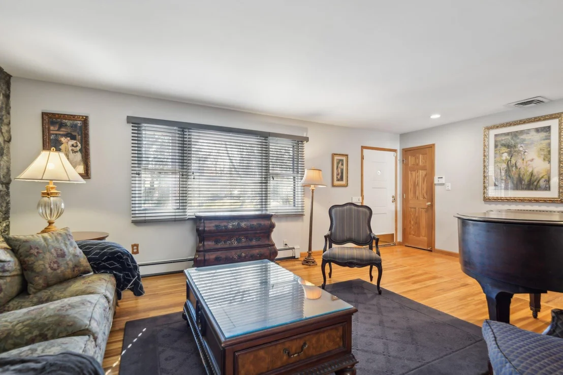 Photo of 111 Lone Oak Path
