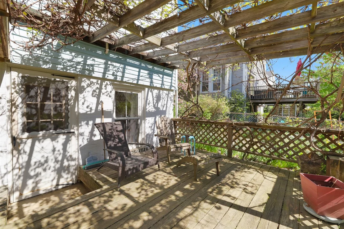 Photo of 15 Davis Street