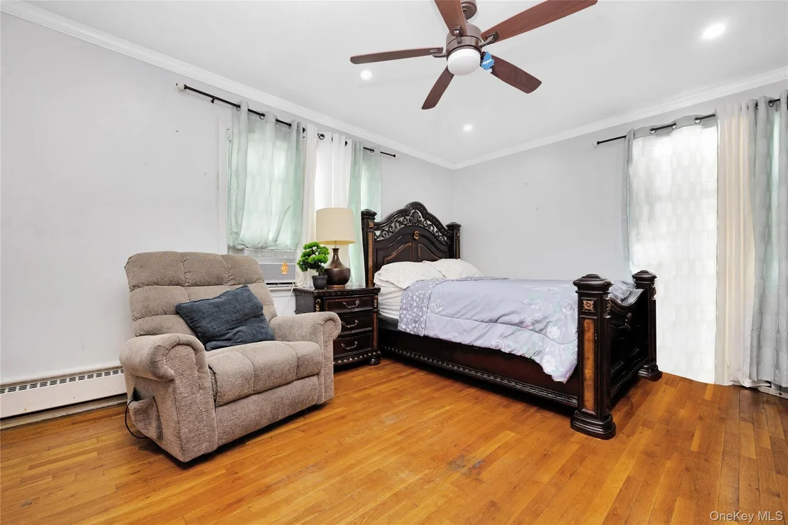 Photo of 3152 Randall Avenue
