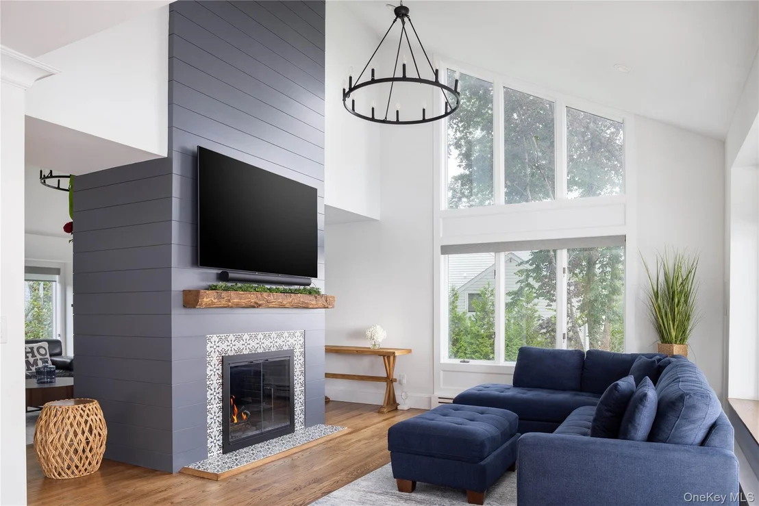 Photo of 37 Soundview Drive
