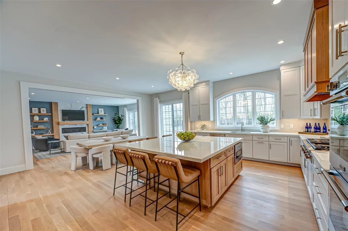 Photo of 210 Laurel Lane