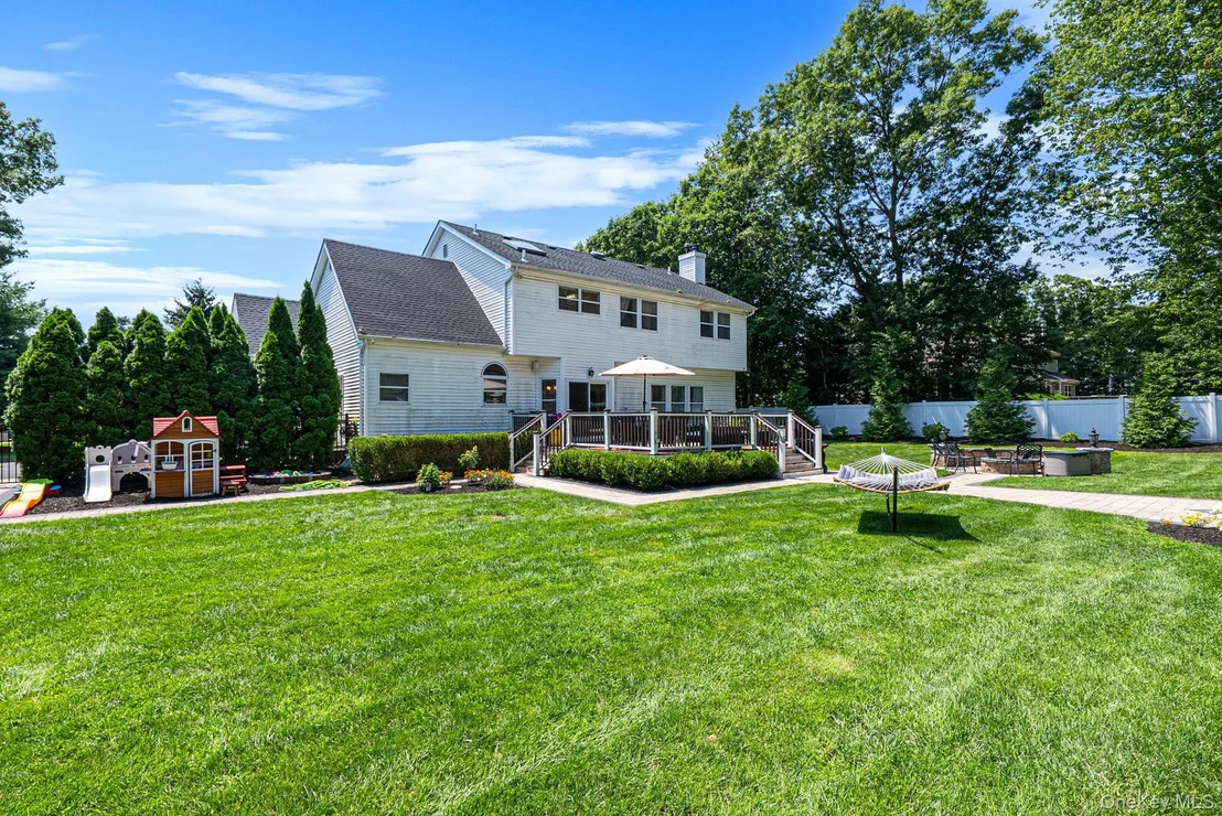 Photo of 62 Ridgefield Drive