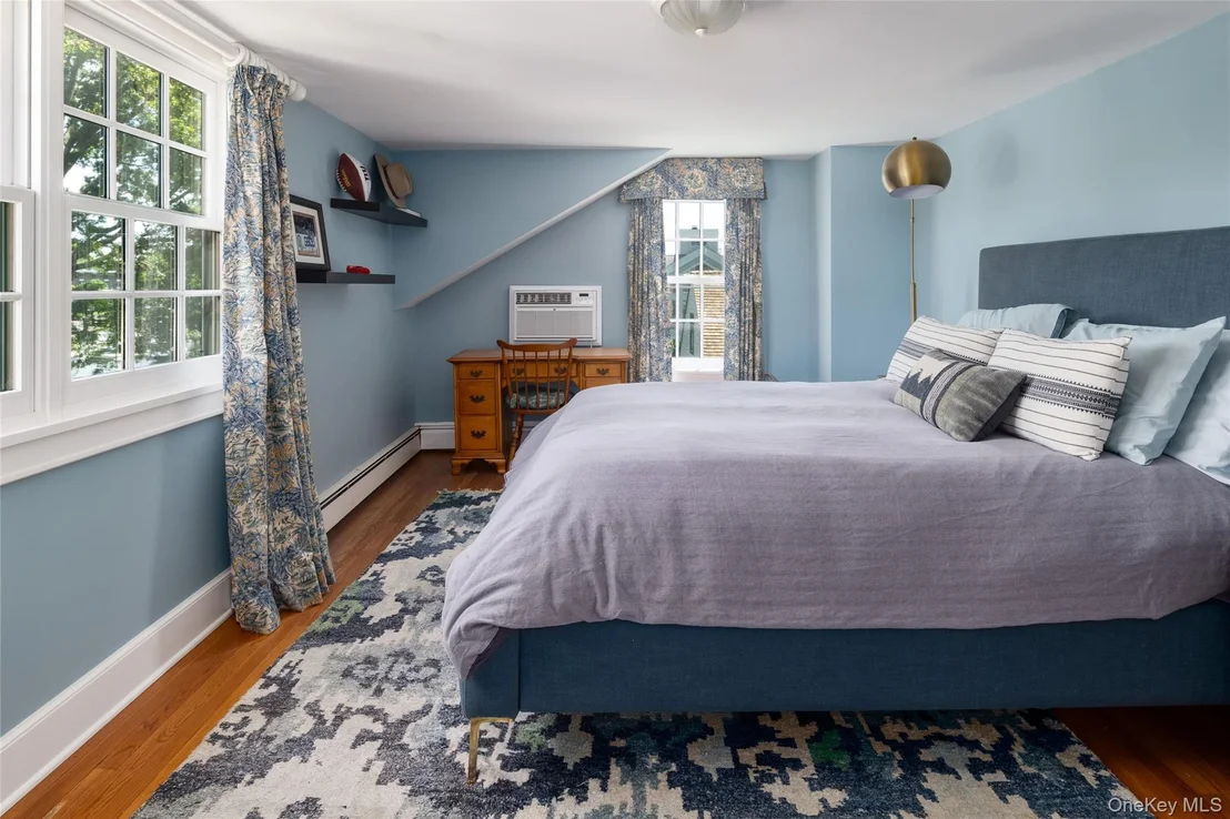 Photo of 87 Hix Avenue