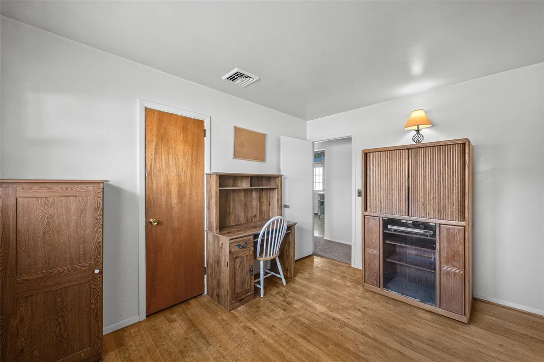 Photo of 77 Fairway Avenue