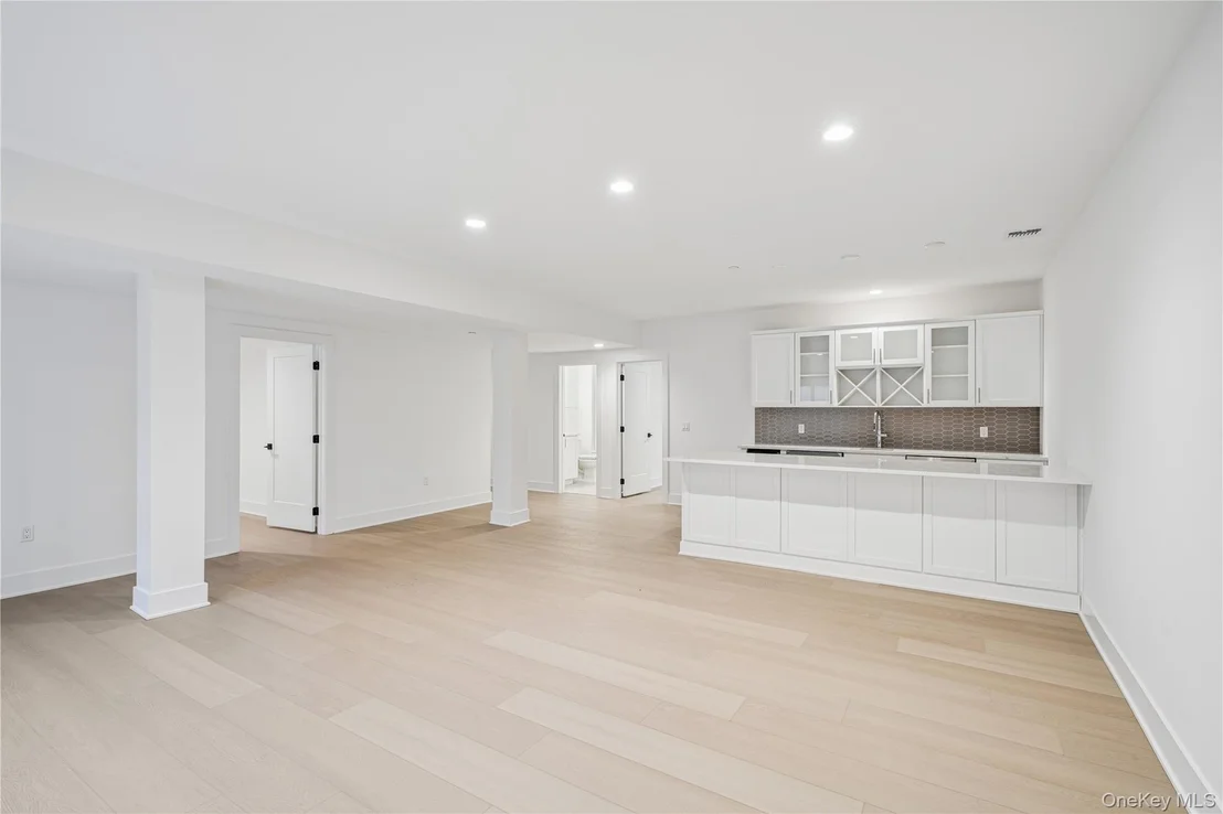 Photo of 14 Sequoia Circle