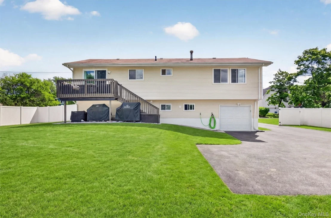 Photo of 10 Tanglewood Drive