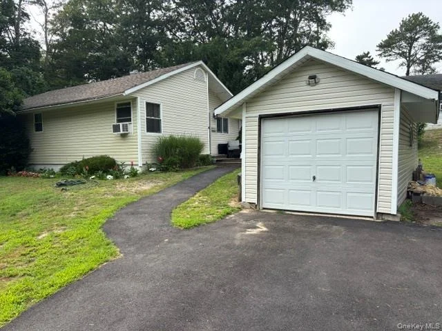 Photo of 4 Wildwood Trail