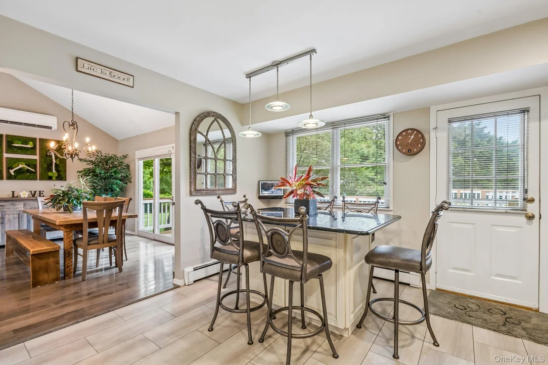 Photo of 302 Maple Avenue