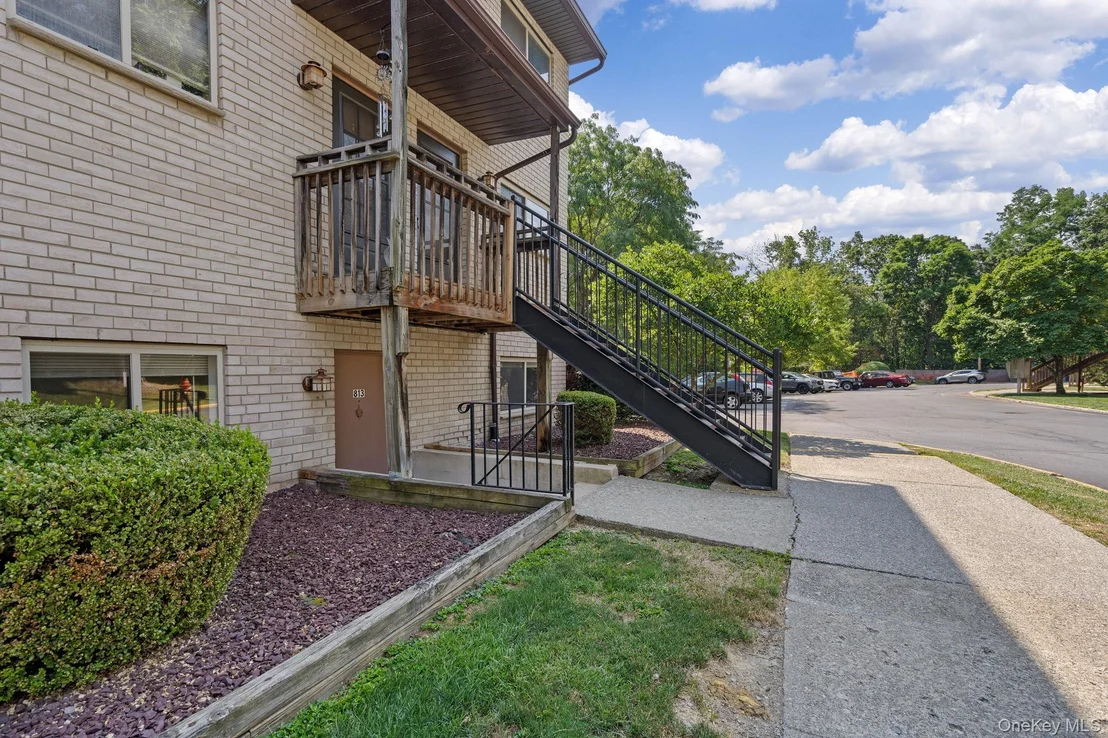 Photo of Unit 813 at 26 Cooper Road