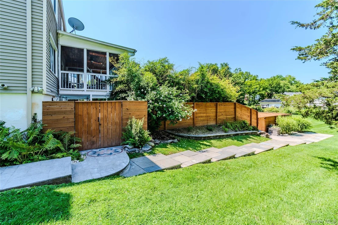 Photo of 10 Old Mill Drive