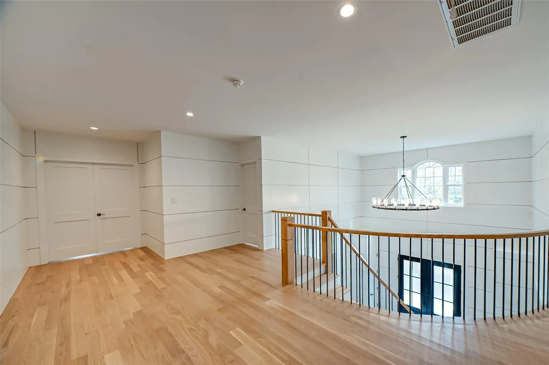 Photo of 210 Laurel Lane
