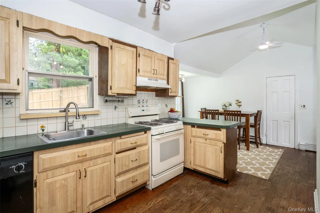 Photo of 40 Florence Avenue