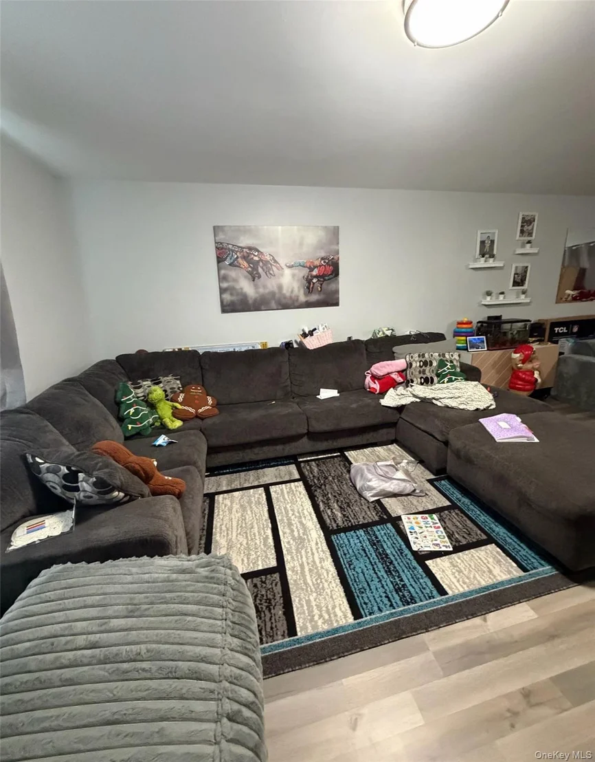 Photo of 83 3rd Avenue