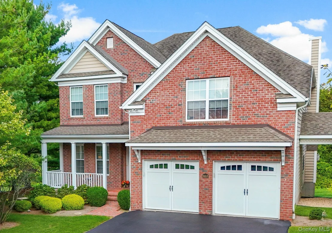Photo of 653 Creekside Lane