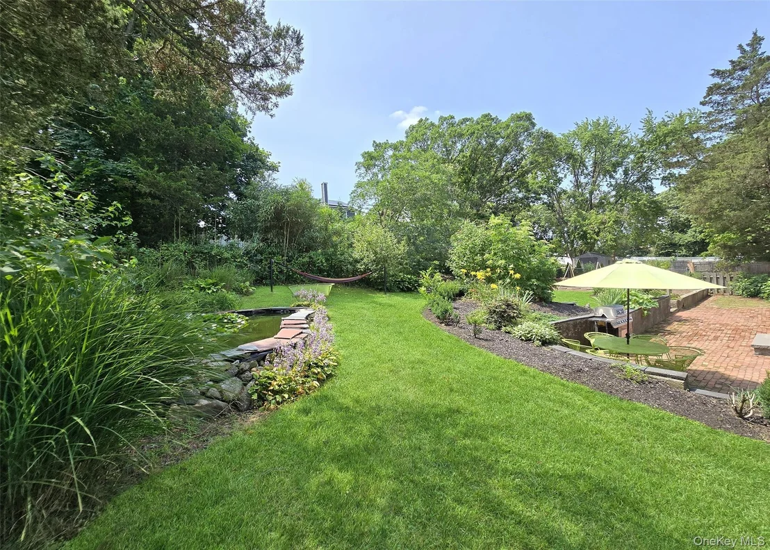 Photo of 46 Peconic Street