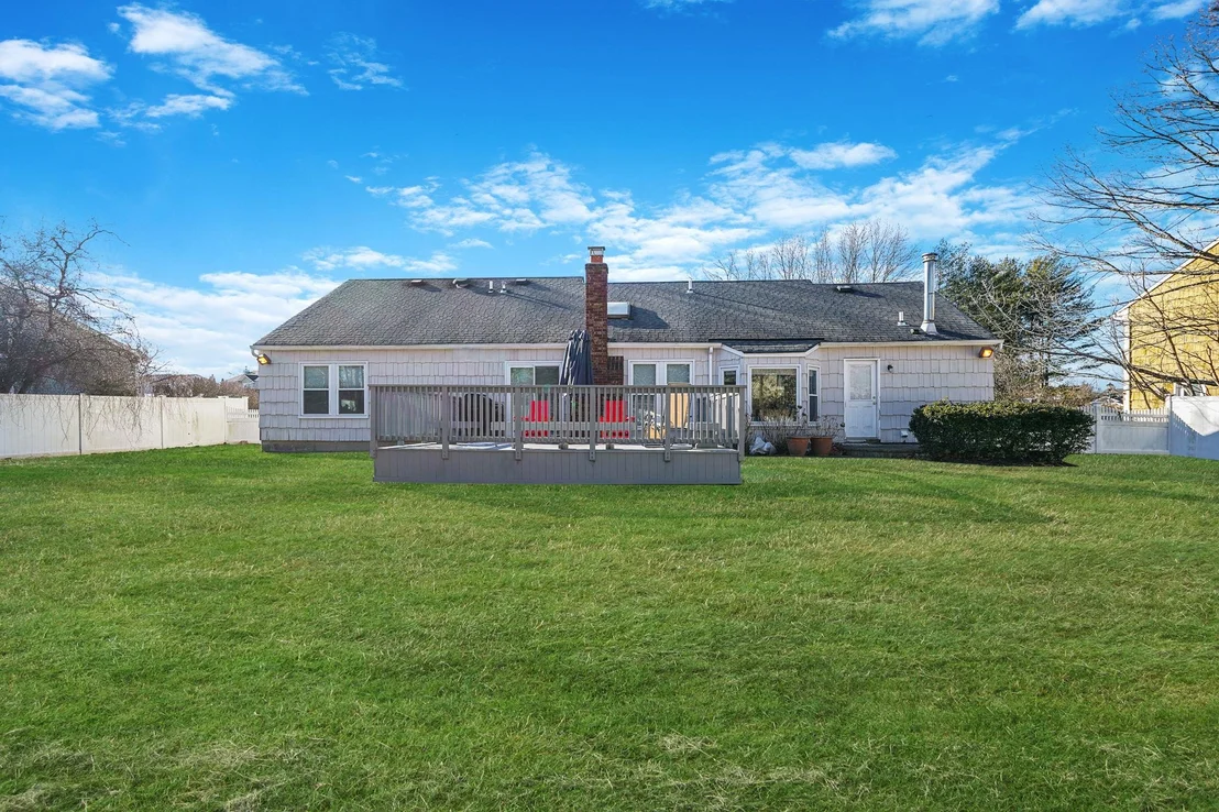 Photo of 26 Oak Meadow Road