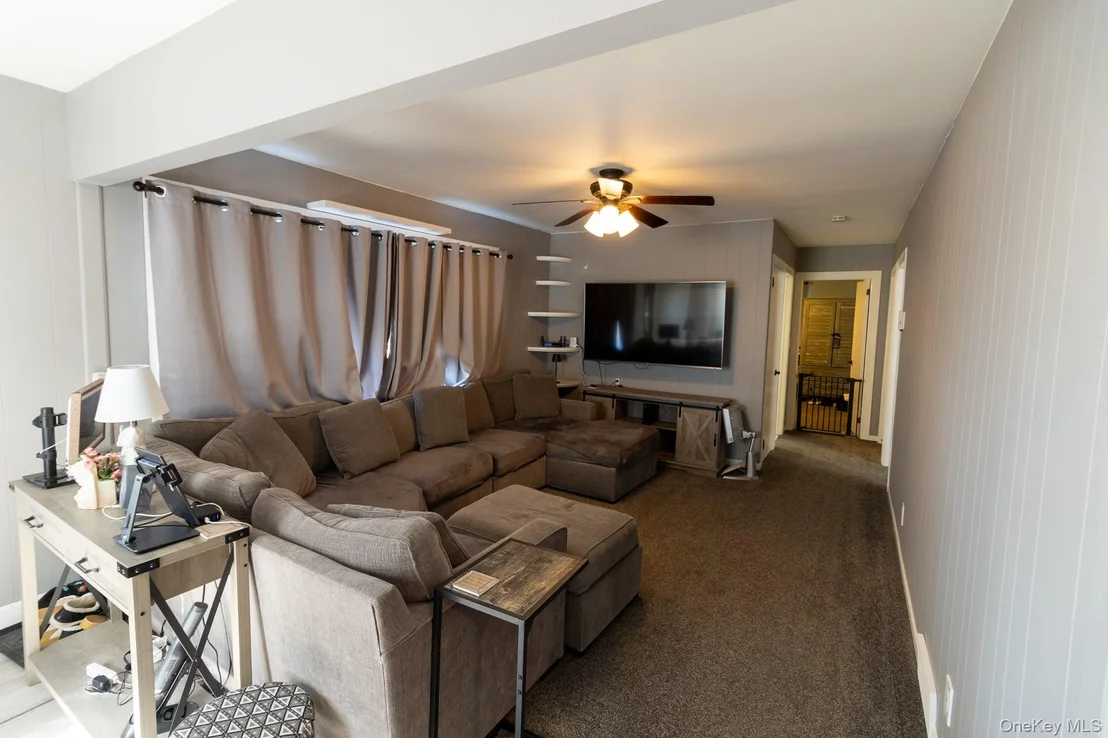Photo of 324 Gardnerville Road