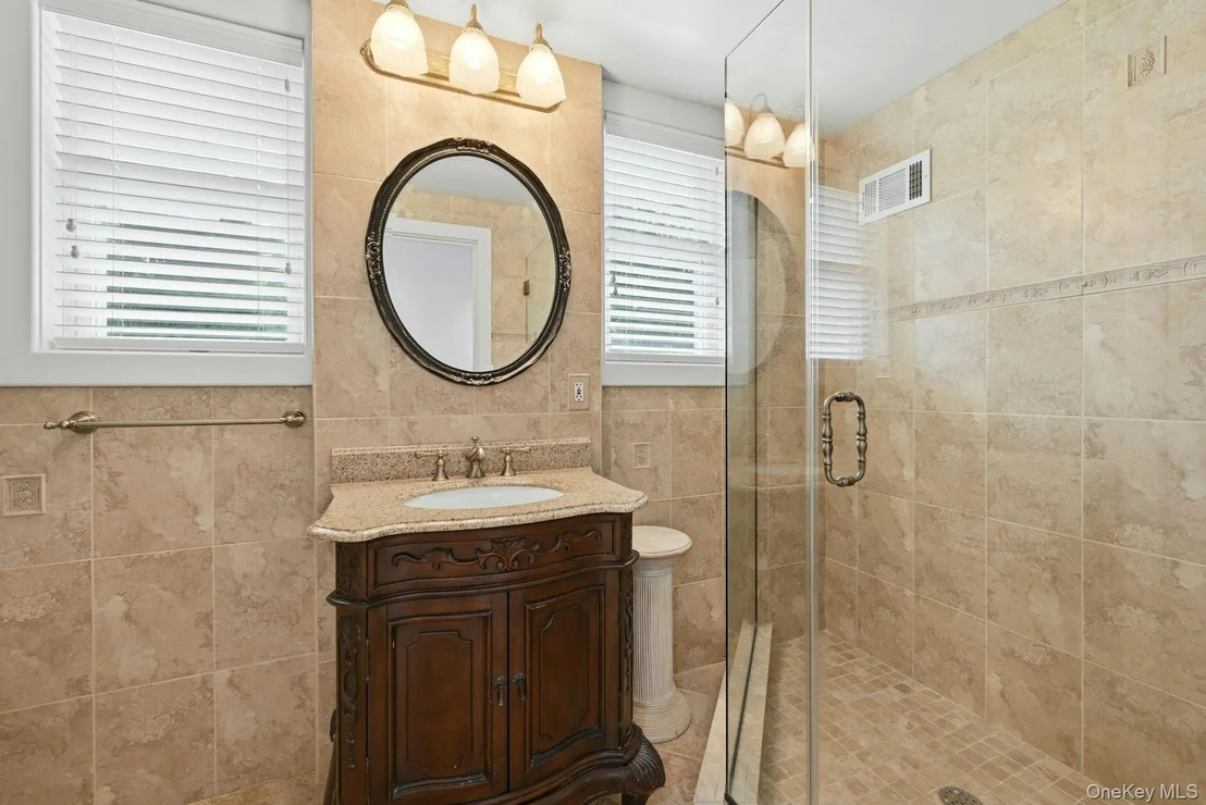 Photo of 39 Upper Drive