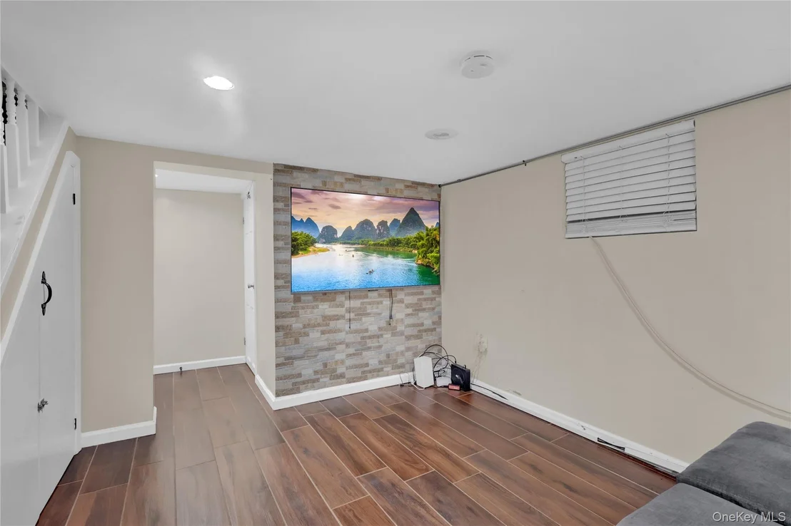Photo of 48 Saint Marks Avenue
