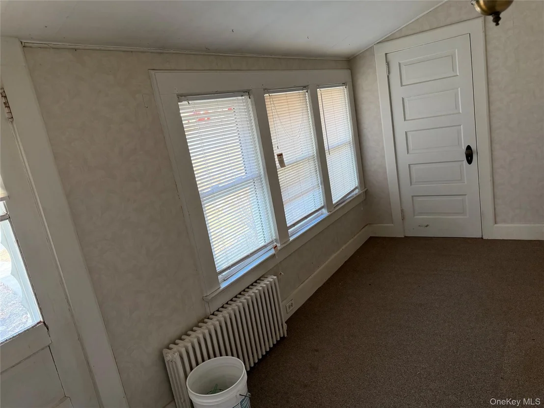 Photo of 8 Maple Avenue