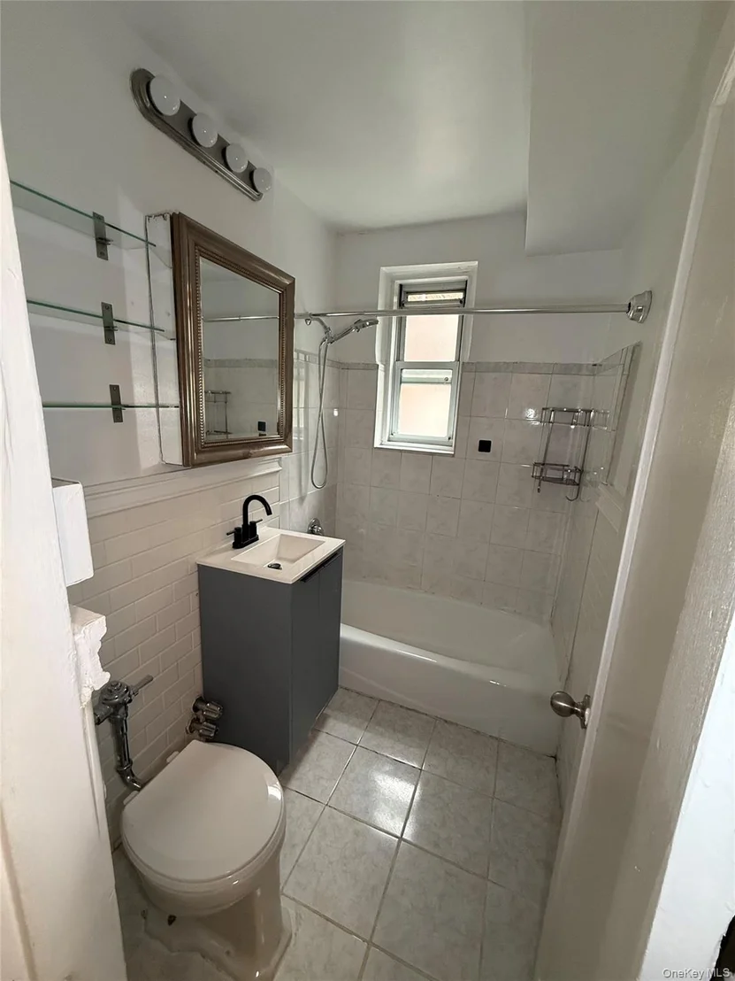 Photo of Unit 3F at 765 Bronx River