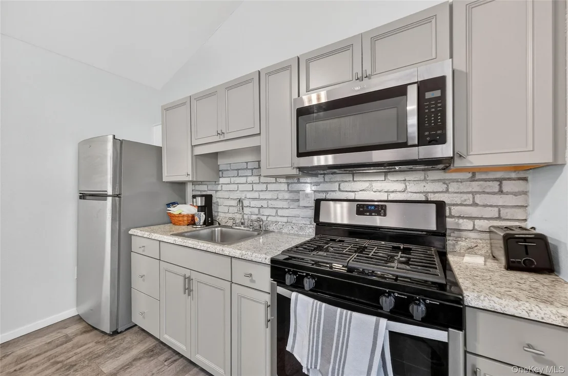 Photo of 457 Forest Road