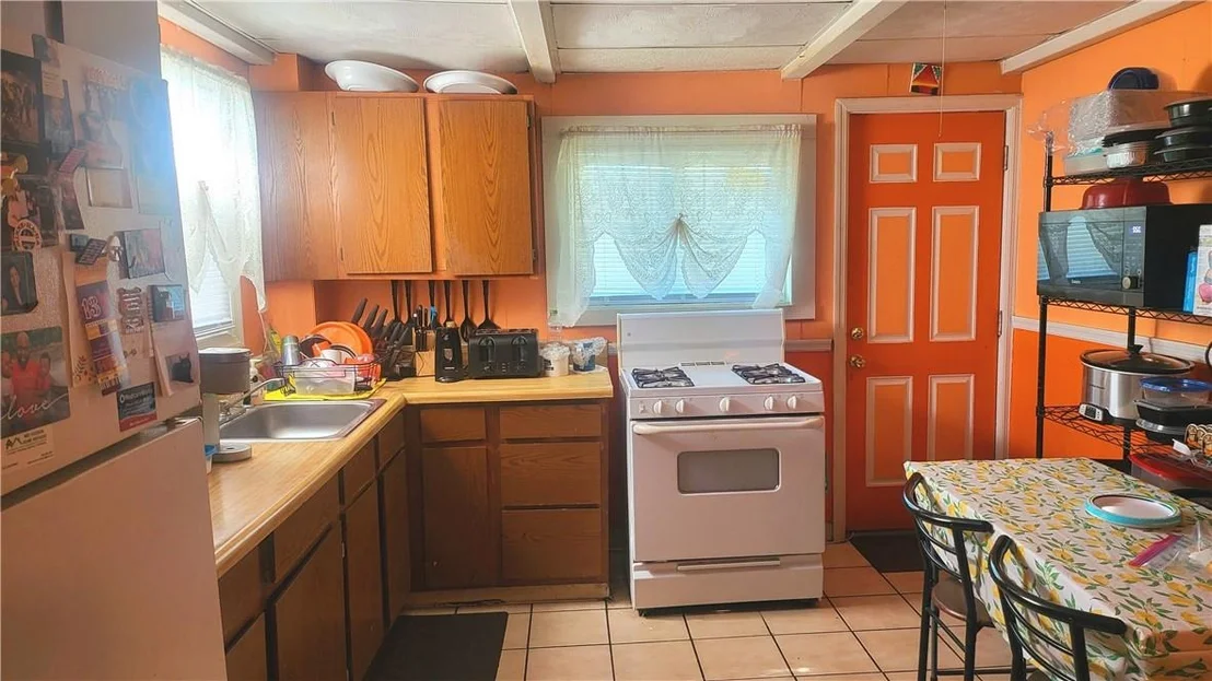 Photo of 166 Thompson Street