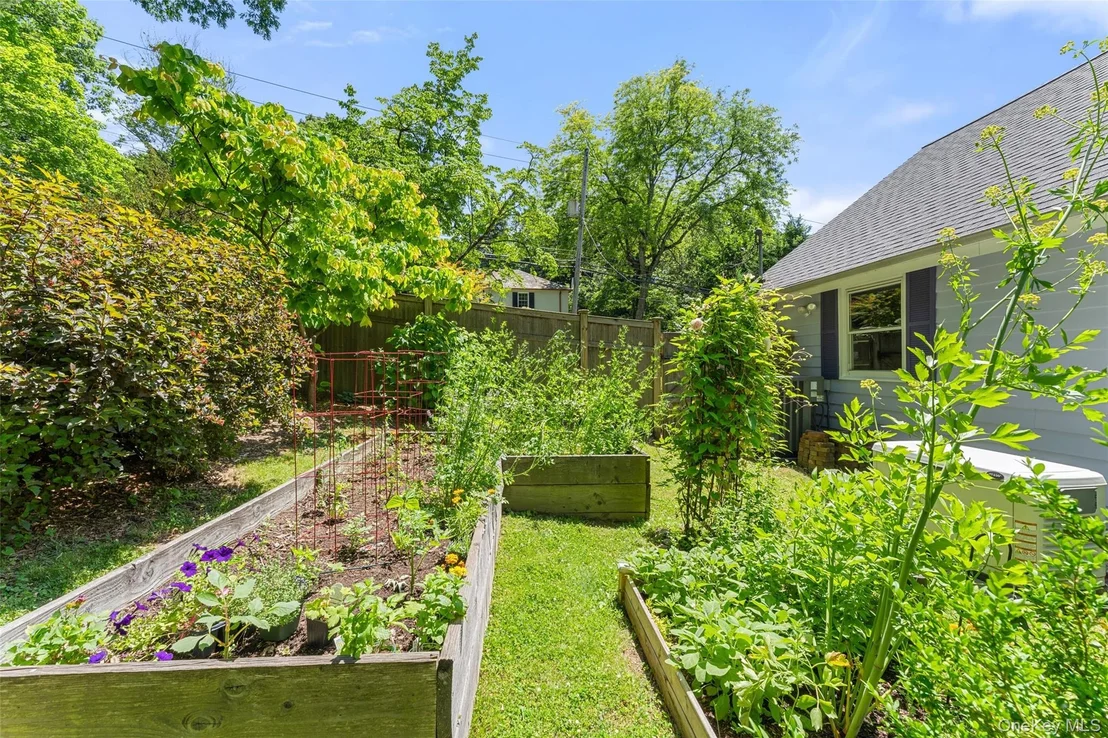 Photo of 57 Riverview Road