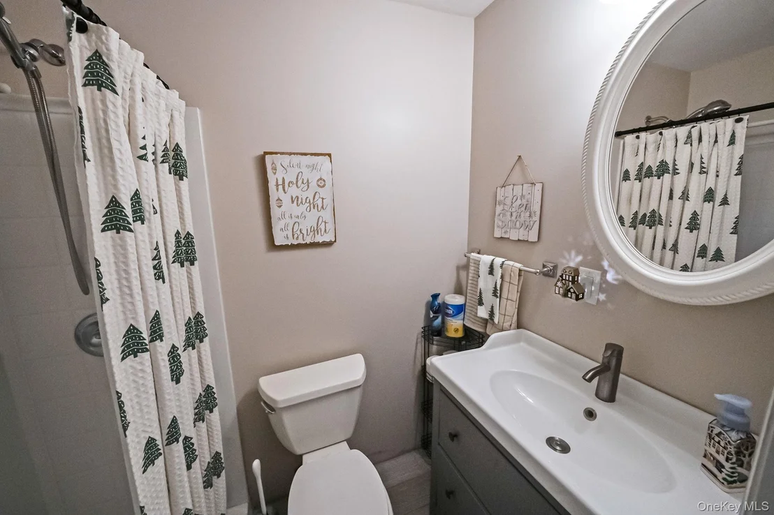 Photo of 32 Rockledge Drive