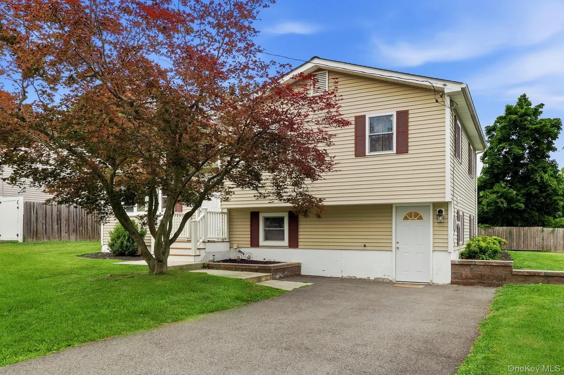 Photo of 47 Riverview Drive