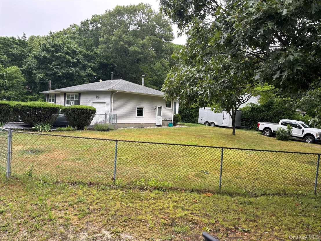 Photo of 72 Fanning Boulevard