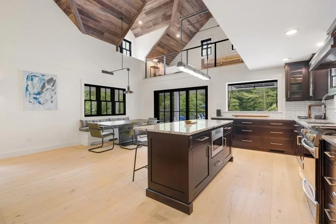 Photo of 25 Red Oak Lane