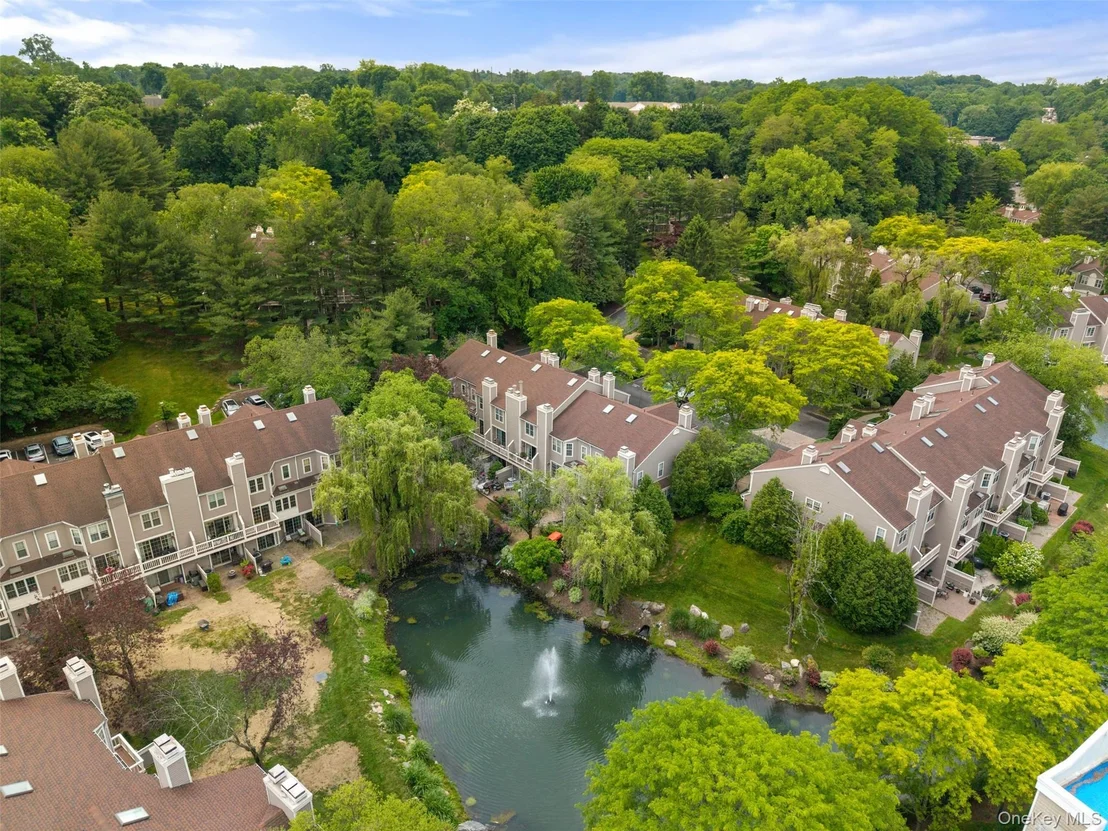 Photo of 611 Pondside Drive