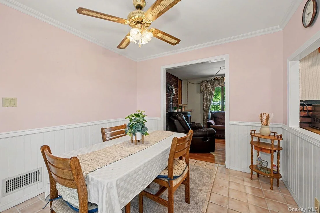 Photo of 21 Clematis Road