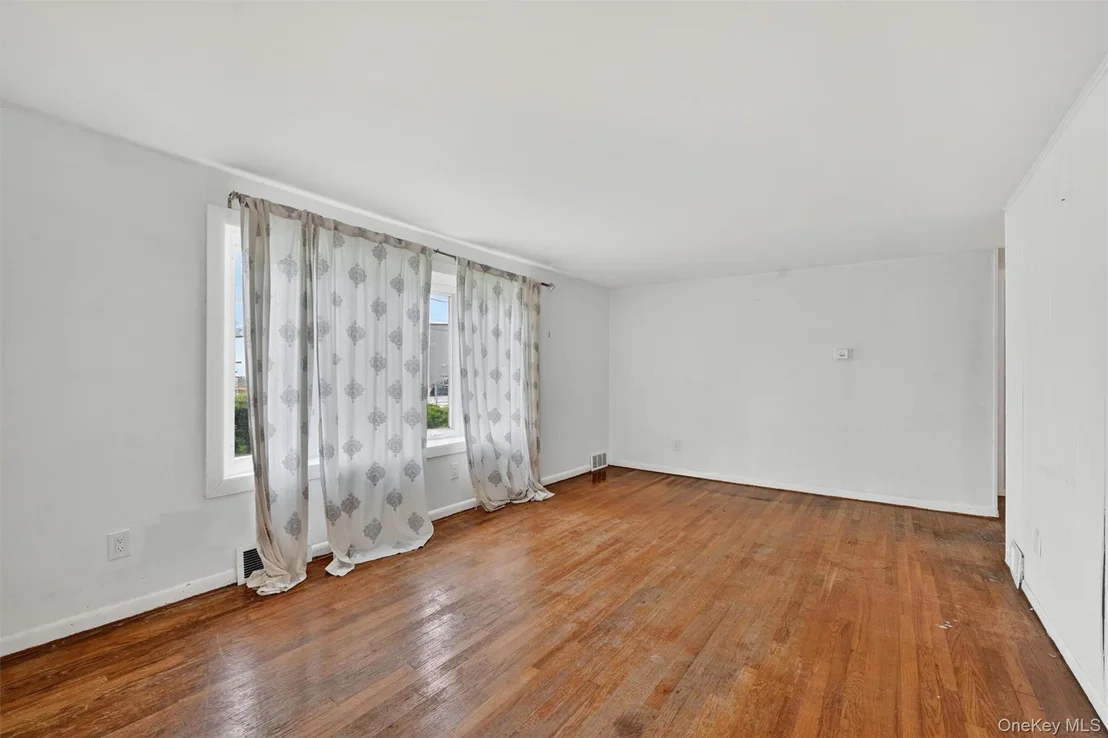Photo of 11 Bradley Lane