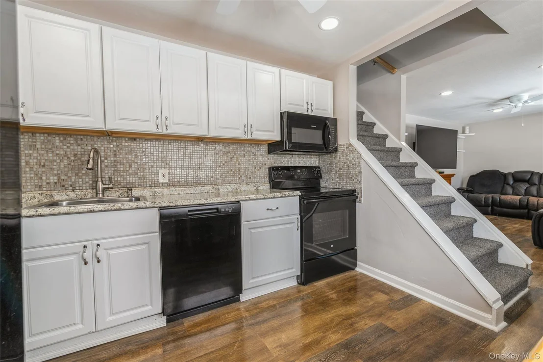 Photo of 10 Hickory Street