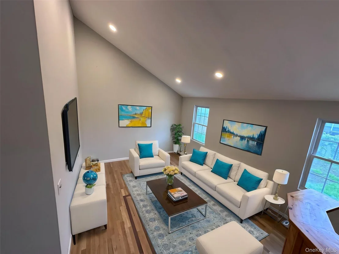 Photo of 19 Leaf Avenue