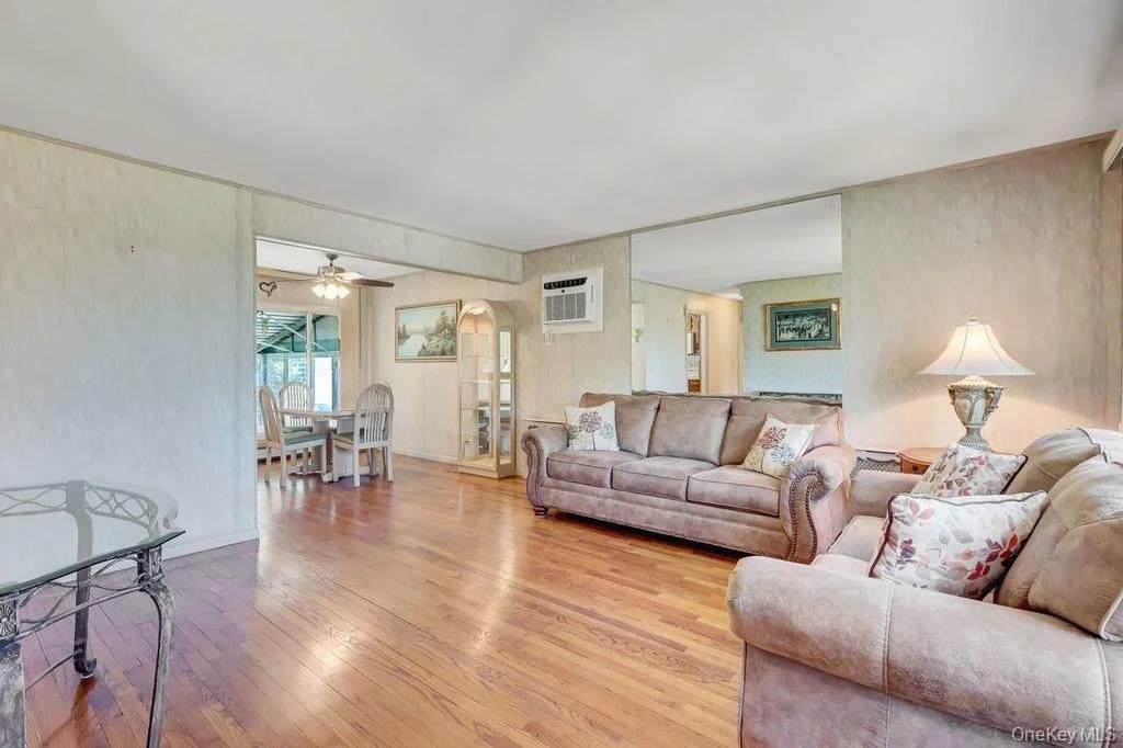 Photo of 955 Cedar Court