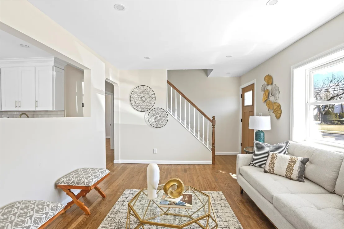 Photo of 1090 Meadowbrook Road